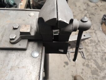 Malý kováčsky zverák - 2