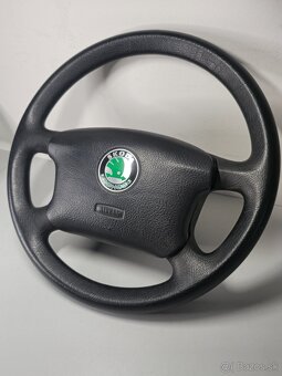 Octavia 1 Superb 1 volant - 2