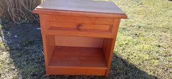 Predám nočný stolík - 2