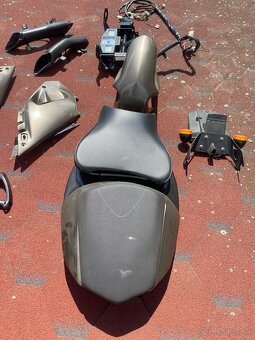 Aprilia SL Falco - 2