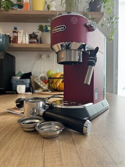 De'Longhi Dedica EC 685.R - 2