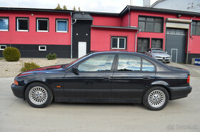 BMW 520i, model E39, r.v.99, naj 139km,bez korozie, manual - 2
