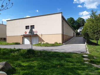 Ponúkame na predaj garáž - v Podlaviciach, na ulici Gaštano - 2