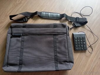 Taška na notebook Asus + numerická klávesnica - 2