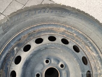 Zimné pneumatiky Yokohama 215/60 R16 99H - dezén 4 mm, disky - 2