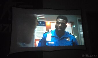 Hd projektor + platno 4K 120" - 2