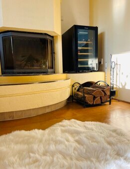 PREDAJ- rodinný dom s veľkým pozemkom - KOLÍŇANY - 2