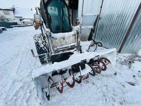 Predám snežná freza so záberom 2metre - 2