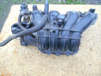 SANIE z motora na Suzuki SWIFT 1.3i 2005-2009 - 2