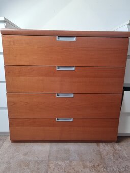 Vitrína a 2x komoda - 2