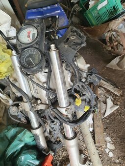 Suzuki GSX R 600 SRAD - 2