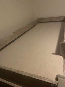 Poschodova postel - 2