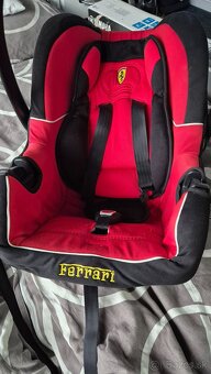 Autosedačka Vajičko Ferrari - 2