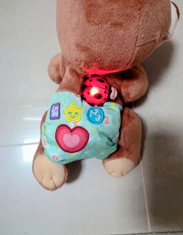 Fisher-Price chodiaci macko - 2