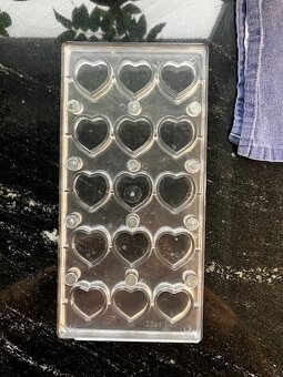 Forma na pralinky čokoládu magnetická srdce - 2