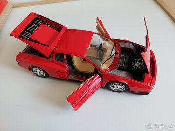 1:18 FERRARI testarossa Bburago cervena - 2