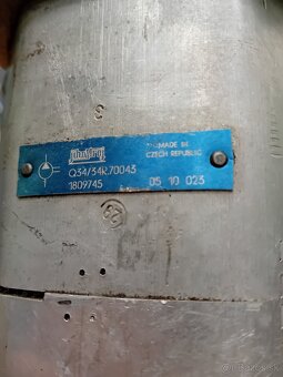Hydraulické čerpadlo zubové vymontované t148, ruka Hara 60 - 2