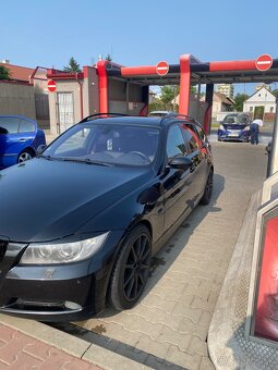 BMW E91 2.0 - 2