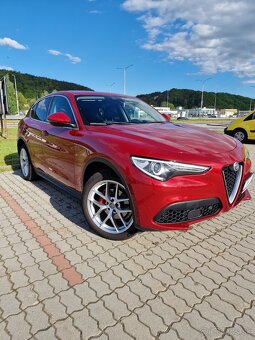 ALFA Romeo Stelvio / Benzín / 280PS / 14000,- EUR bez DPH - 2