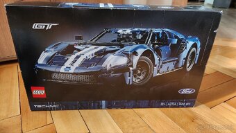 LEGO® Technic 42154 2022 Ford GT - 2