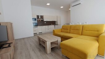 BBC1,BBC5,ACCENTURE- Plynárenská ul. - 72m2 byt - PARKING - - 2