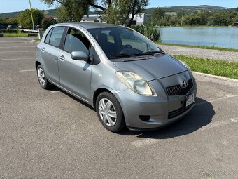Toyota Yaris 1.3 Automat - 2