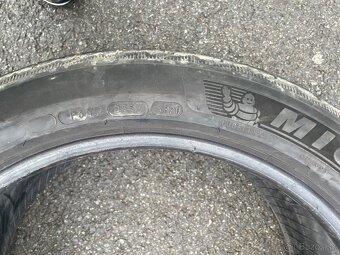 245/45r19 - 2