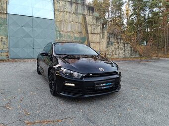 Volkswagen Scirocco R 265PS rok 2012, manuál - 2