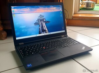 Lenovo ThinkPad P15 Gen 2 i7-11Gen/32GB/2/512SSD silná batt - 2
