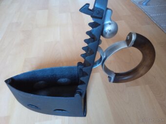 Starodávna žehlička - 2