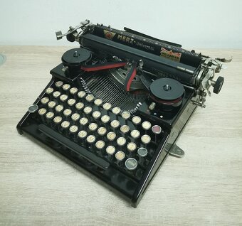 Starožitný písací stroj MERZ Universal z roku 1932 - 2