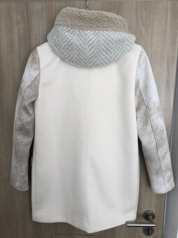 Predám biely kabát Desigual, veľ. S/36. - 2
