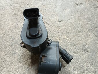 Motorek elektronická ruční brzda Audi A6 - 2