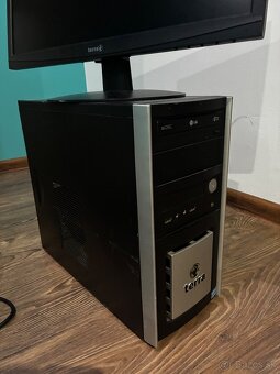 Predam PC + Monitor + Myš - 2