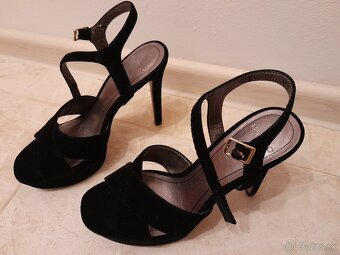 Elegantné čierne sandále - 2