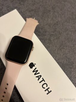 Apple Watch SE 44 mm 2021 - 2