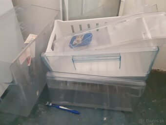 Chladnička s mrazničkou Whirlpool WBE 3411 - 2