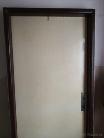 Staré dvere zo zárubňou - 2