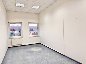 Prenájom kancelárského priestoru 21,6 m2 v priemyselnej zóne - 2
