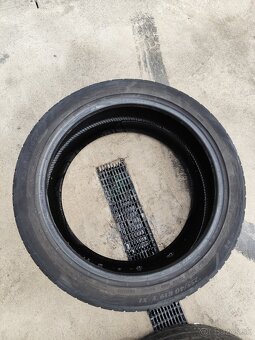 Predam pneu 255/40 r19 - 2