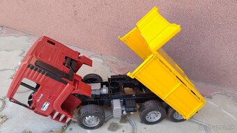 Bruder Nákladné auto MAN TGA 41.440 - 2