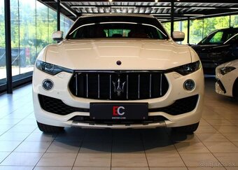 Maserati Levante S Q4 GranLusso Rosso/Grigio B& benzín - 2