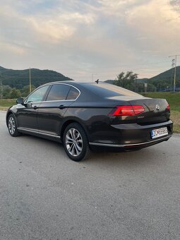 VW Passat, highline, 142 000 km, virtual cocpit, manuál - 2