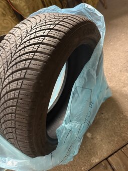 goodyear vector4seasons gen3 XL 225/45 r17 runflat gumy pneu - 2