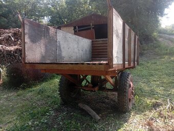 Vyklapacia vlečka. - 2