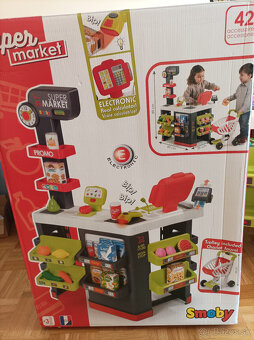 Supermarket s nákupným vozíkom - 2