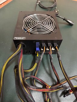 Zdroj FSP Hyper M 700 - 2