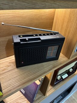 Retro rádio tesla - 2