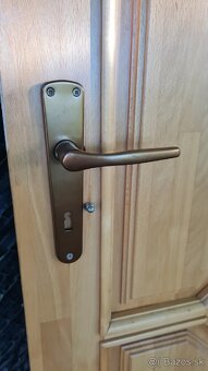 Predám masívne dvere 80tky pravé - 2