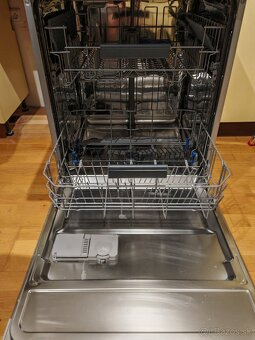 Darujem umývačku riadu - 2